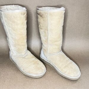 UGG Classic Tall cream